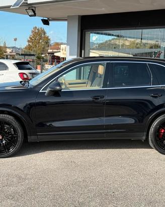 Porsche Cayenne 3.0 D TETTO/PELLE/"21 IMPECCABILE