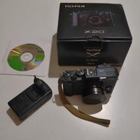 CANON POWERSHOT G7X Mark II e FUJIFILM X20