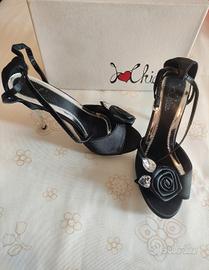 Sandali neri da donna con tacco a spillo