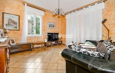 Villa indipendente con giardino garage doppio e ve