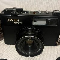 Macchina fotografica Yashica MG-1  35mm