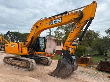 ESCAVATORE CINGOLATO JCB JS220NLC USATO