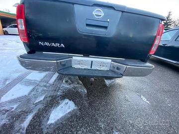 PARAURTI POSTERIORE CROMATO NAVARA D40 2007