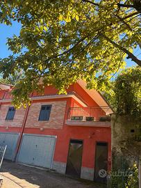 Villa zona Vadocanale provincia di Roma