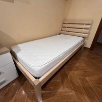 Letto singolo con materasso