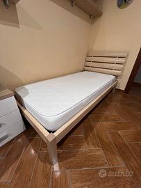 Letto singolo con materasso