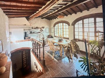 Reggello casa storica di circa 200 m2