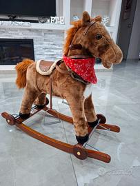 CAVALLO A DONDOLO
