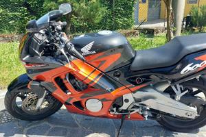 Honda CBR 600F radiata, no targa