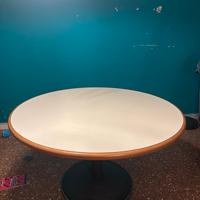 Tavolo rotondo di design