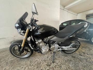 Honda Hornet 600 ASI (incidentata)