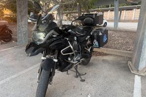 BMW GS 1200 ADVENTURE (TRIPLE-BLACK) - EXCLUSIVE