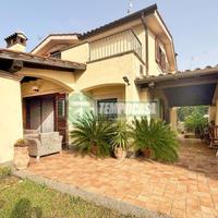 VILLA BIFAMILIARE A TREVIGNANO ROMANO