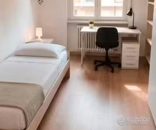 Stanza in zona VILLA GORDIANI- SPESE INCLUSE