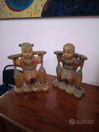 Coppia Statuette Orientali Vintage in Legno