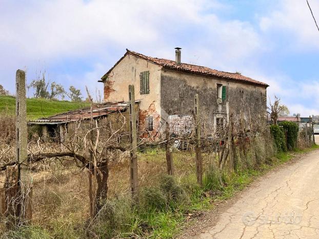 RUSTICO A ALBAREDO D'ADIGE