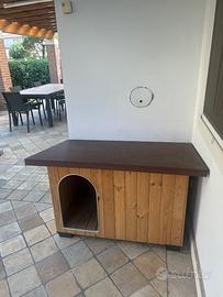 casetta in legno per cani, mai usata.