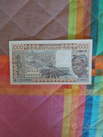 Vecchia banconota Africa Ovest da 1000 Franchi