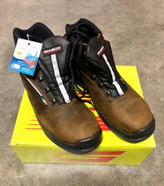 Scarpa lavoro 44