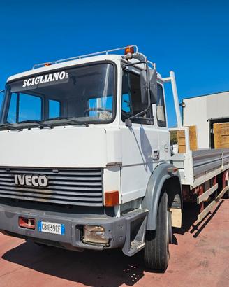 IVECO 175.24 CARRELLONE