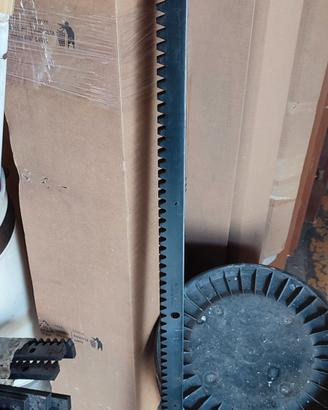 Barra dentata in acciaio per cancelli 