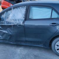 Sportello post sinistro Kia Rio 2018