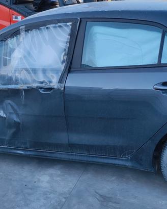 Sportello post sinistro Kia Rio 2018