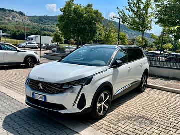 Peugeot 5008 2023 1.5 BlueHdi Allure pack, 7 posti
