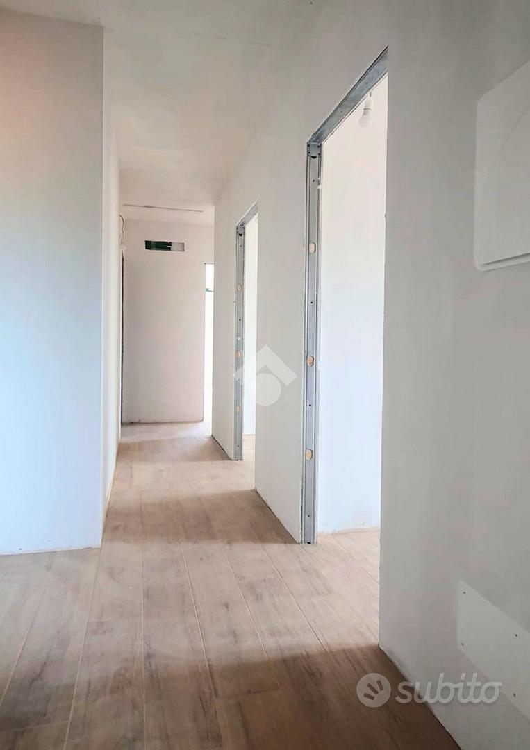 Apartment in Castel d'Azzano, Azzano - Altro