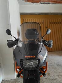 GIVI cupolino alto Transalp 600