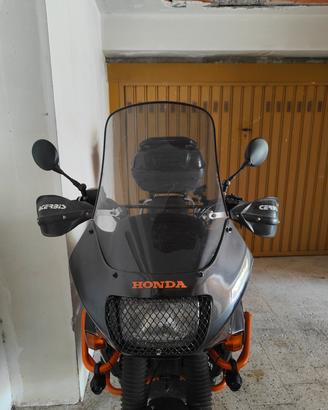 GIVI cupolino alto Transalp 600