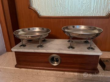 Bilancia vintage a due piatti