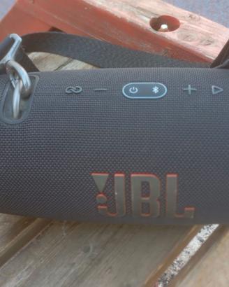 CASSA NERA JBL bluetooth