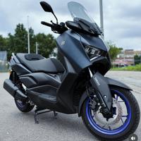 X-max 300