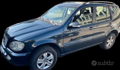 Mercedes-benz ML 270 turbodiesel cat CDI SE Leathe