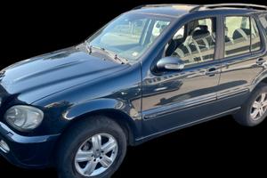 Mercedes-benz ML 270 turbodiesel cat CDI SE Leathe