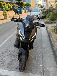Xadv750