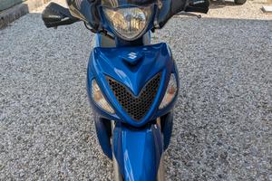 Scooter Suzuki sixteem 150
