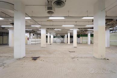 NEGOZIO A ALESSANDRIA