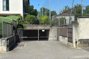 Vendita box con deposito Biassono S. Giorgio