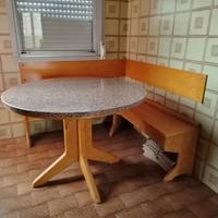 Set cucina angolare vintage con tavolo in marmo