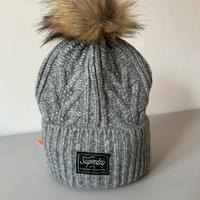 Superdry - cappello a maglia con pompon