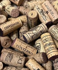 circa 940 tappi sughero vino e spumante