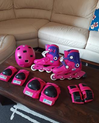 roller bambina, caschetto e protezioni 