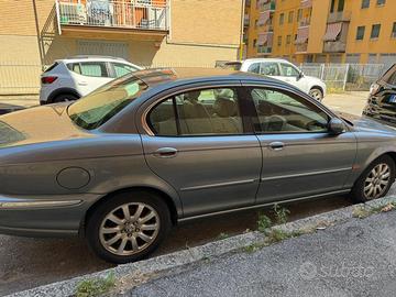 Jaguar Anno 2003