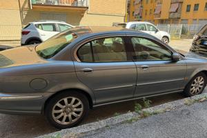 Jaguar Anno 2003