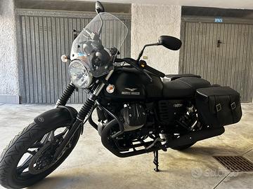 Splendida Moto Guzzi V7 II STONE perfetta