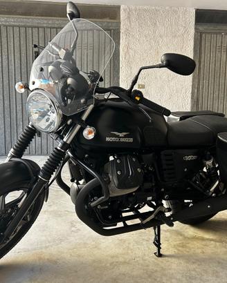 Splendida Moto Guzzi V7 II STONE perfetta