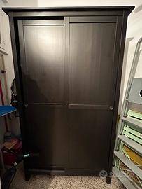 Armadio nero a due ante (scorrevoli)