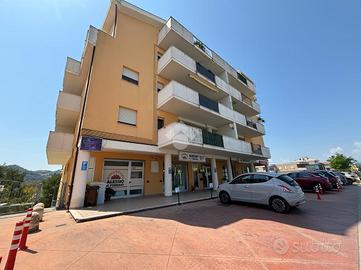 3 LOCALI A CASTELLALTO